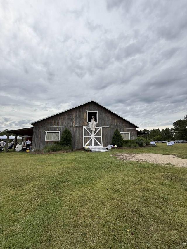 Tin Roof at the Preserve - 2