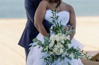 The Crescent Beach Club - 26