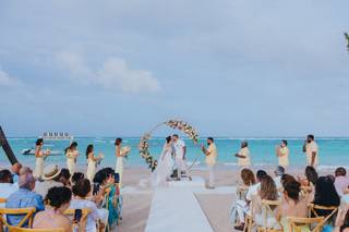 Kukua Beach Club & Restaurant - 9