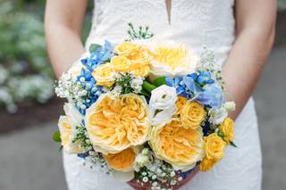 The Harwinton Florist llc - 30