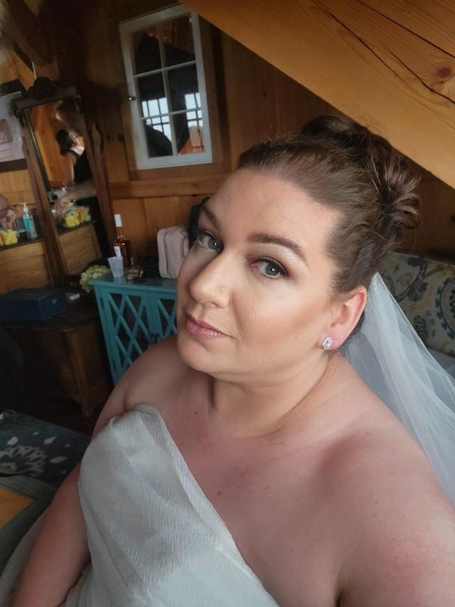 Elle Faced - 2