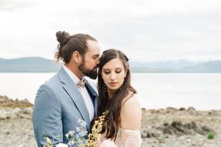 Frenchie's Floral Studio - 6