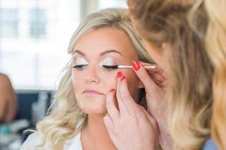Larissa Lake Makeup Artist & Co. - 19