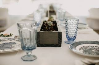 Southern Vintage Table - 94