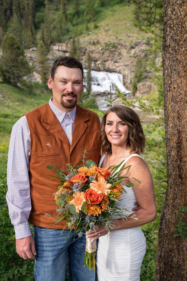 Save the Date Flower and Wedding Studio - 3