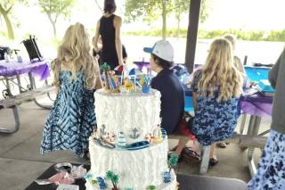 Hodell's Cake Shop - 6