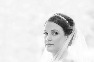 Ana's Bridal Boutique & Tuxedos - 10