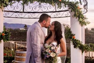 Truffle Pig Winery by Wedgewood Weddings - 75
