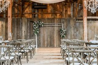 Bear Mountain Inn + Barn - 40