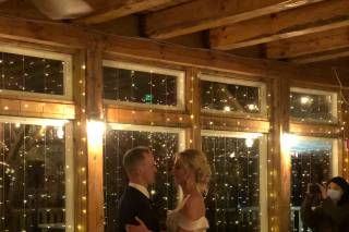 The Grand Barn At The Mohicans Treehouse Resort - 48
