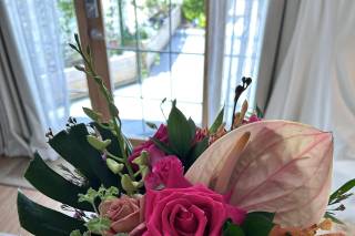Little Miss Lovely Floral Design & Event Decorating - 6