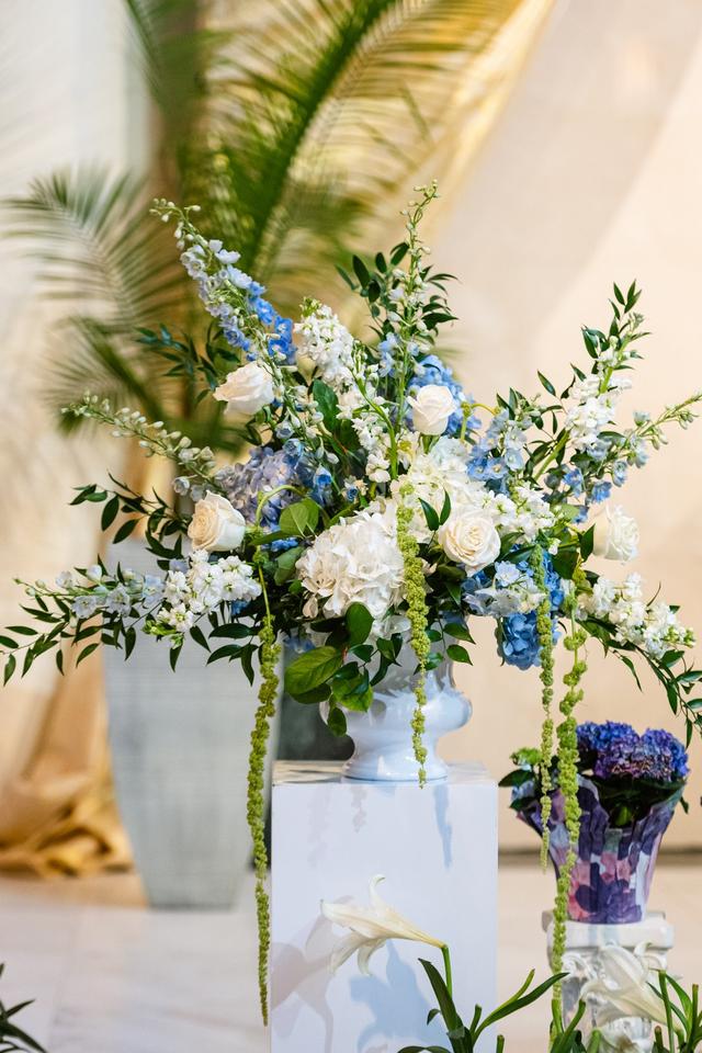 CREATIVE FLORALS INC - 2