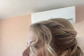Lizzie Ibarra Hair & Airbrush Make-up Artist - 34