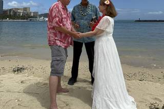 Just Married Hawaii - 8