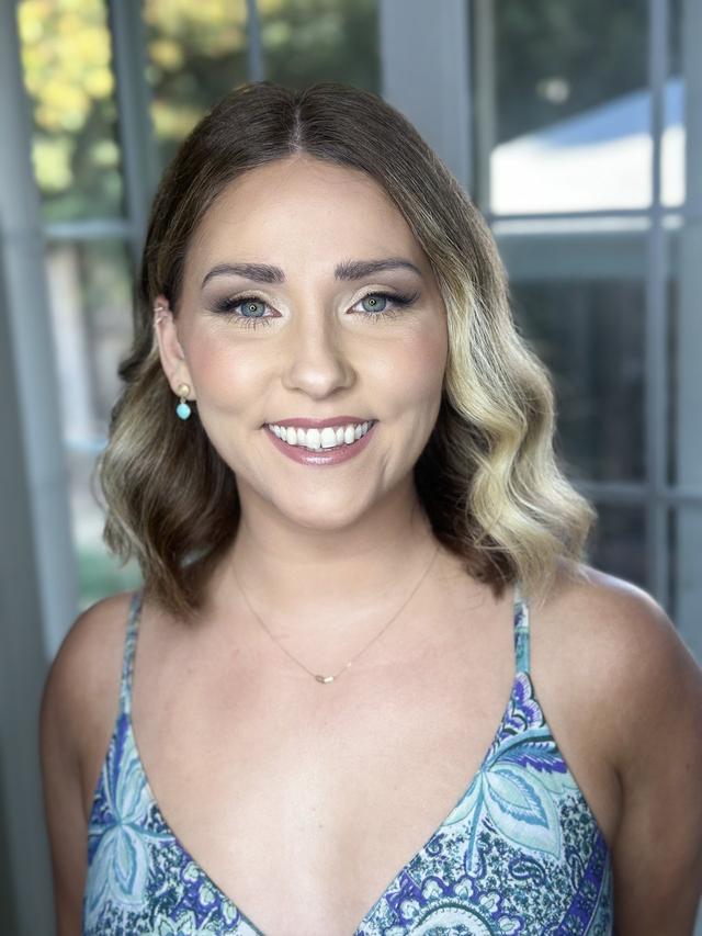 Makeup Artist - 1