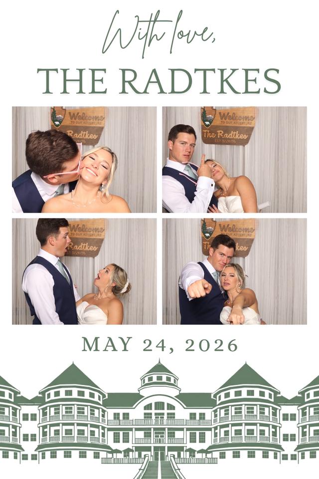 2D Photo Booths LLC - 3