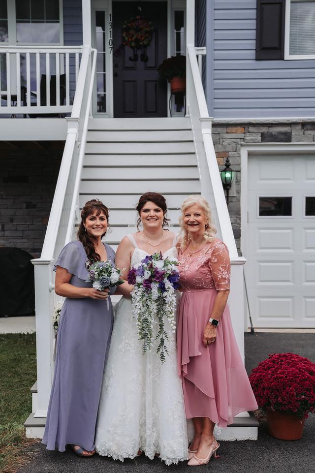 2 Sisters & A Brush - 2