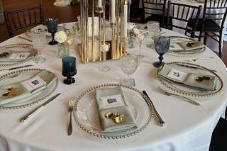 Southern Vintage Table - 11