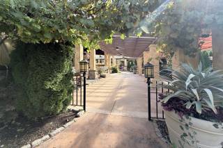 Coachmen's Lodge - 10