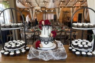 Acuna's Custom Cakes - 12