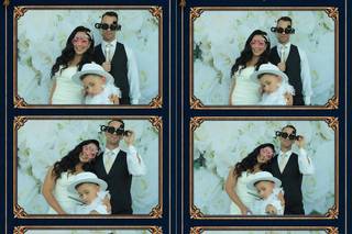 Evan&Scarlett Flash n Dash Photo Booth - 5
