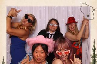 2D Photo Booths LLC - 8