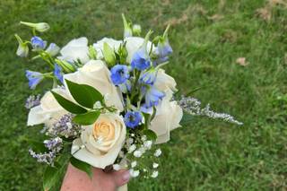 Debbies Bouquets - 7