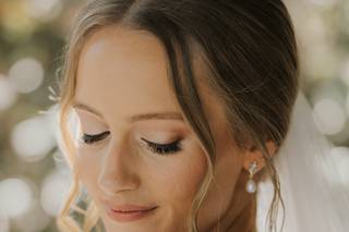 Kiss This Makeup - 32