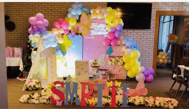 Golddust Decorations - 1
