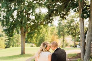 Alessia's Bridal and Formal Wear - 5