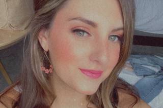 Airbrush Beauty At Your Door on location make-up & hair - 5
