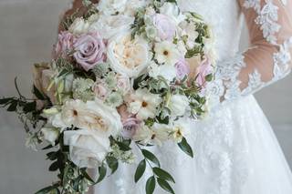 Larkspur & Leo Artisan Floral Design - 11