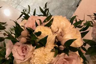 Shannon Loves Flowers - 9