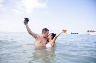 Tropical Pictures - 201