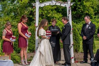 Deana Vitale - The Wedding Officiant - 8