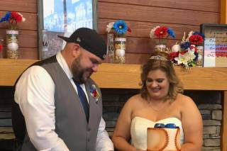 Holly's Cakes LLC - 50