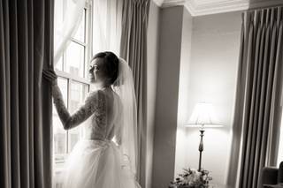 Sue Ames Bridal Outlet - 8