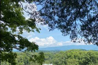 Nolichuckey Bluffs Bed & Breakfast Cabins & Wedding Venue - 36