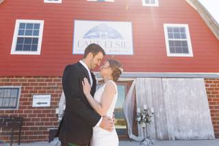 Lake Elsie Wedding Barn - 11