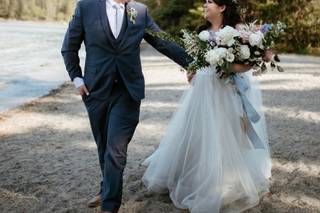 Frenchie's Floral Studio - 28
