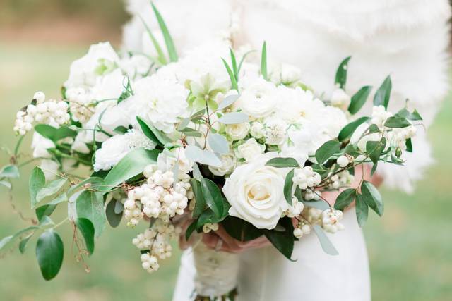 Faux Green and White Baby's Breath Flower Bouquet + Reviews