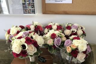 Clare's Corner Floral - 112