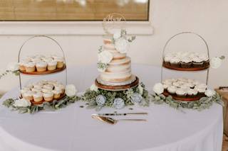 Betty Jane's BakeShoppe - 9