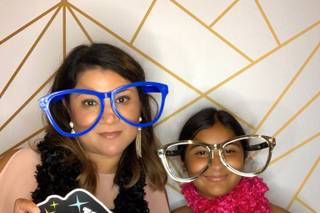 The Sleek Image Photo Booth - 21