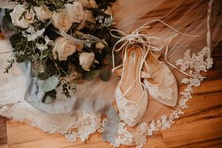 Oops-A-Daisy Floral & Event Design - 12