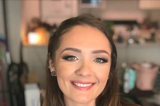 Gloss Beauty Bar - 75