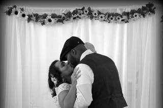 Evelyn Rivera Photography & PhotoBooths - 13