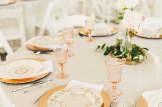 Southern Vintage Table - 48