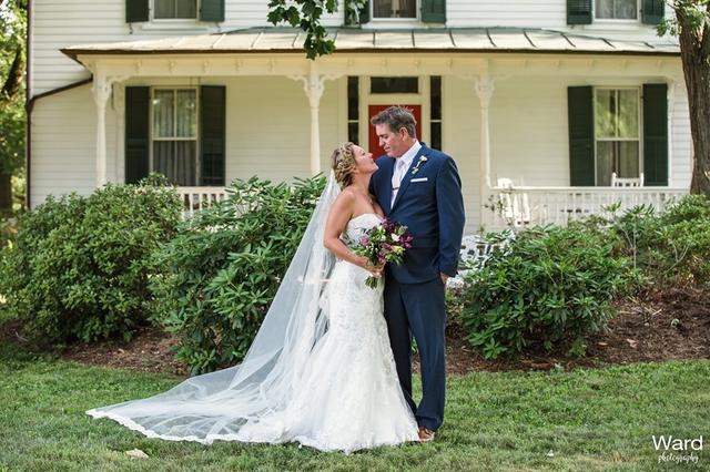 Cardinal Point Vineyard & Winery- The Farmhouse - 1
