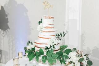 Johnson's Custom Cakes - 17
